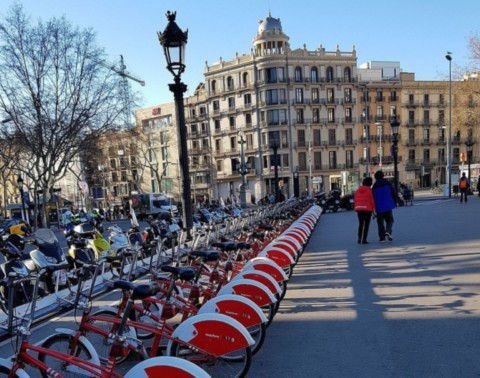 Place de Catalogne et vélo public