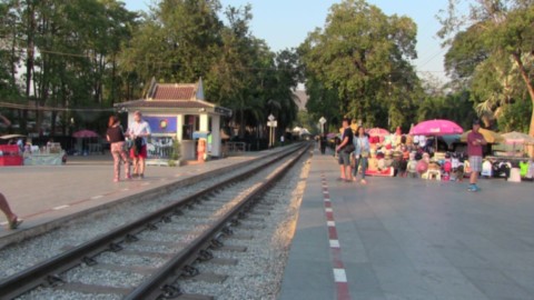 Commerçants autour du pont.