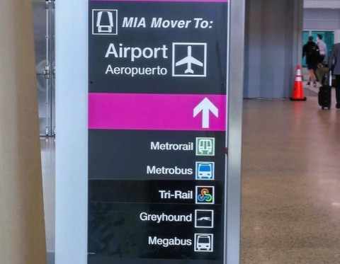 signalement des directions a l'aéroport