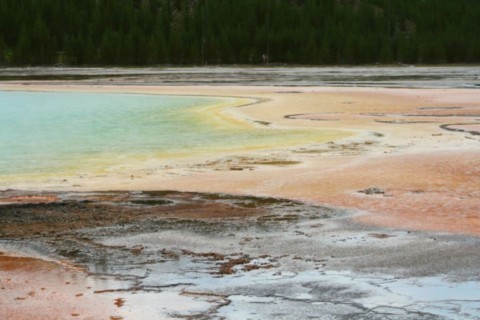 Yellowstone danger acide en ebullition