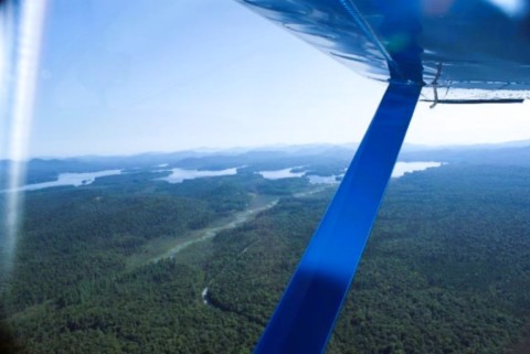 Survol de l'Adirondacks en hydravion