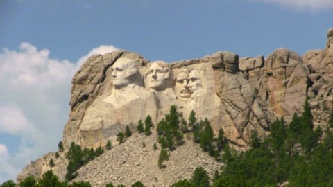 Mont Rushmore sculpture groupée