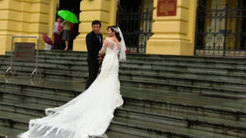Mariage devant l'opéra
