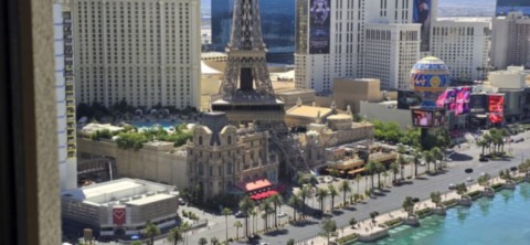 Le strip et la tour Eiffel
