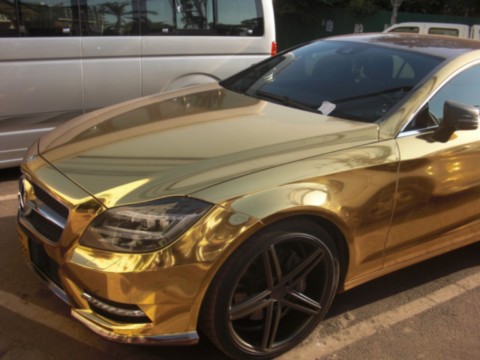 Un coupé plaqué or