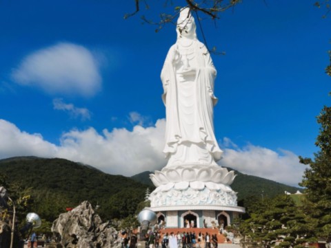 Lady Bouddha